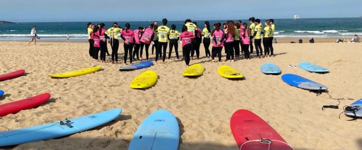 UNEATLANTICO y ObsessionA2 organizan un Surfing Day & Sunset Party